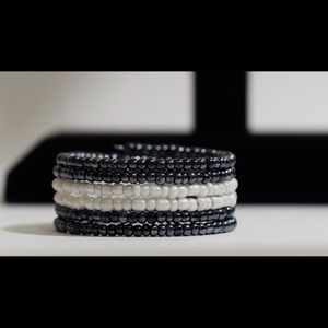 Black and White Luster Beaded Layer Bracelet